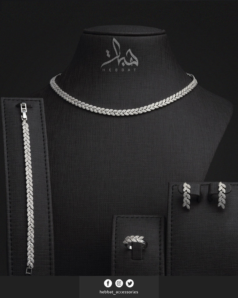 طقم إيسين مناسبات