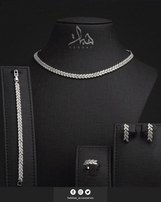 طقم إيسين مناسبات